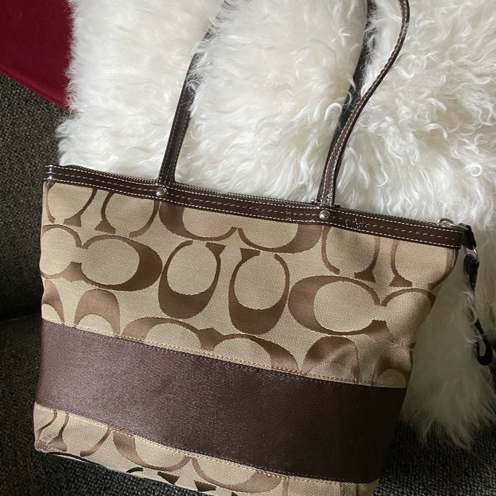 Authentic Coach Purse - Picture 2 of 5